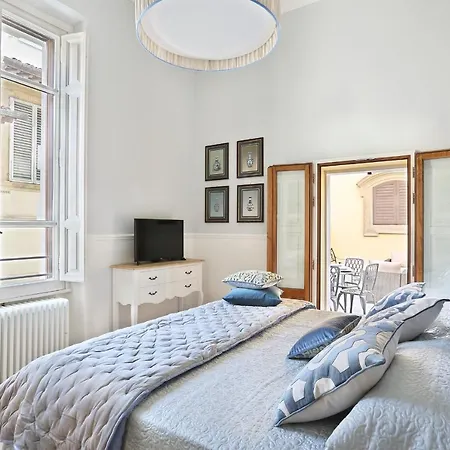 Apartment Design In The Heart Of - Hosted By Sweetstay Florence